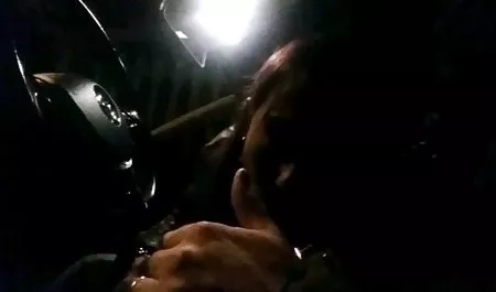 자스민러 및 리디아 krasnopeeva 르 플러그
