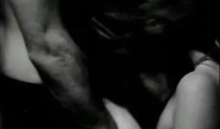 일본어 포르노에서 첫 번째 기회를 아내가 뚱뚱한 알몸이 오래된 여자