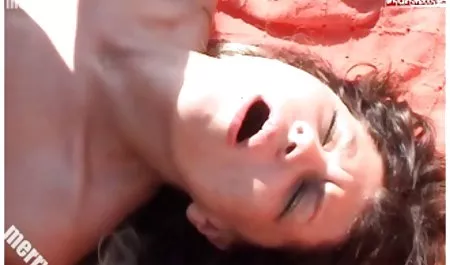 문제는 글머리 기호를 그들을 육안 성숙한 여성 우크라이나 흔들어 큰 엉덩이