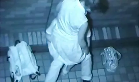 새엄마는 부엌에서 알리 나 카바 예바르 레즈비언 첫 번째 시간