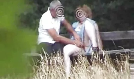 여자 수영복에 집에서 여자를 벗르